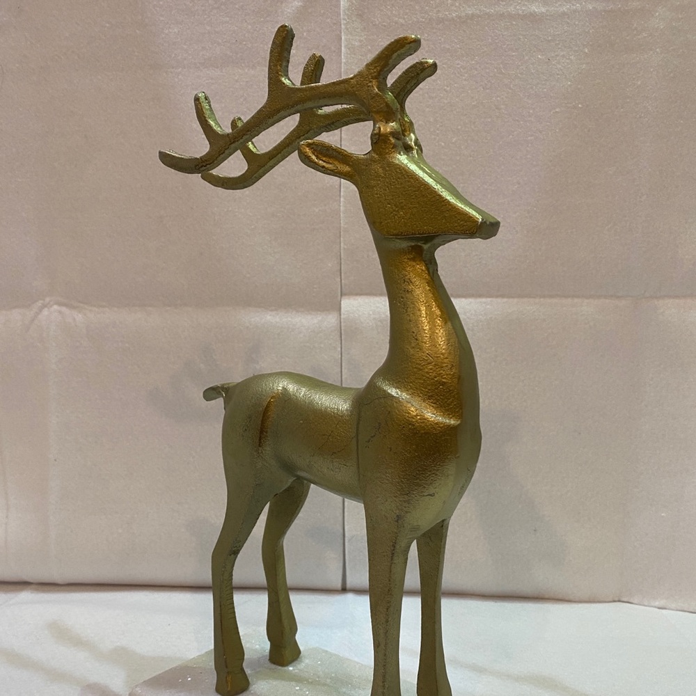 Reindeer statue